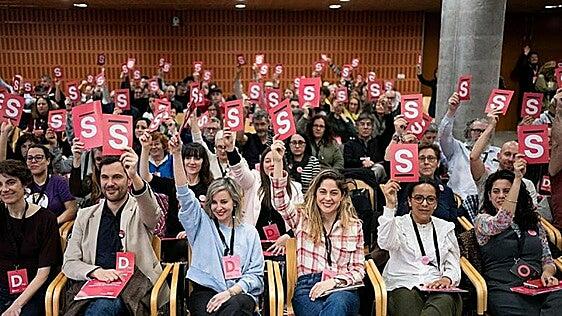 Sumar pide disculpas por sus tensiones internas y tilda al PSOE de «fábrica de decepción»