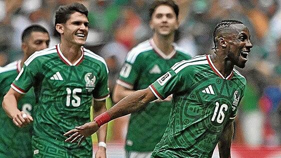México disfruta de la fiesta inaugural
