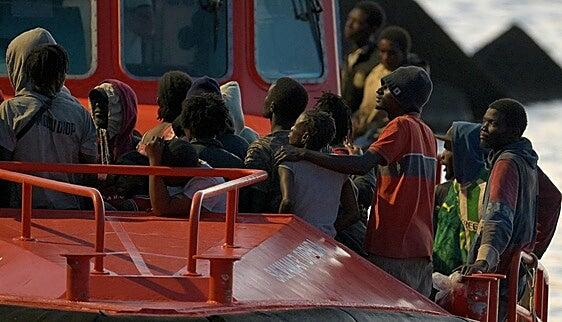 Tenerife, faro de humanidad en el Atlántico