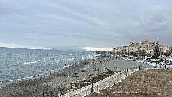 Mueren ahogados un hombre de 80 años y una mujer de 75 en una playa de Torrox