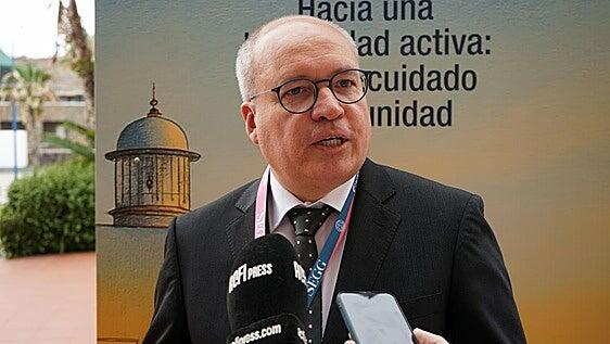 Los geriatras alertan: Canarias no está preparada para el inminente «tsunami» de población mayor