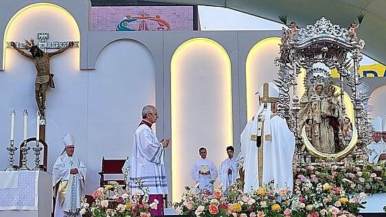 Y Dios se inclinó ante la virgen del Pino