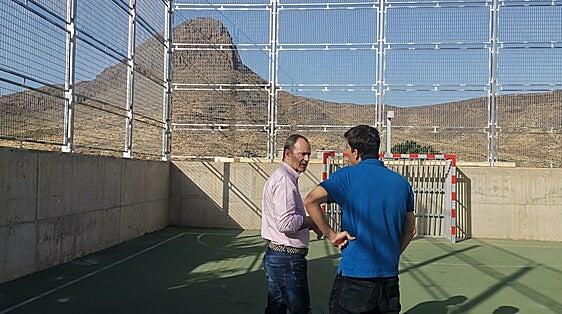 Finalizan las obras de renovación del vallado de la cancha de Los Corralillos de Agüimes