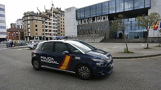 Cárcel por contagiarle en Gijón el VIH a su novia, menor de 14 años, a quien le ocultó la enfermedad