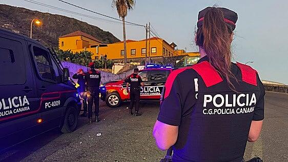 El Gobierno regional se compromete a suprimir el precepto que permitía cubrir mandos de la Policía Canaria sin la titulación exigida