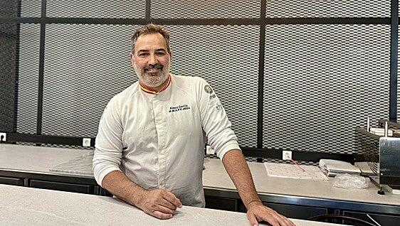 El canario Alexis García entra en la élite mundial de la pastelería
