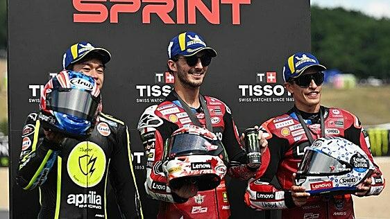 Bagnaia recupera su mejor versión al sprint y Márquez suma un valioso podio