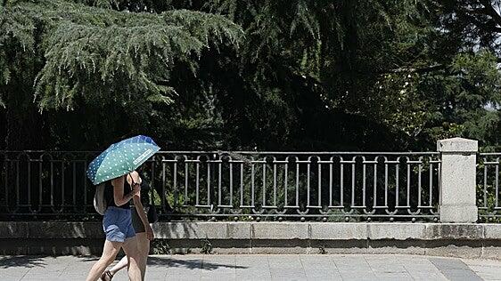 La primera ola de calor del año arranca este fin de semana y amenaza con alcanzar los 42 grados