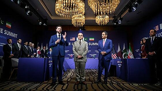 Trump entorpece con nuevas amenazas la negociación del acuerdo con Irán en Suiza