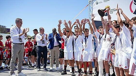 El Sevilla y el Betis se coronan en la Lanzarote International Cup