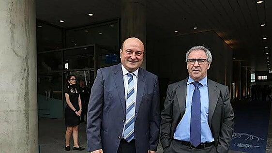 El PNV defiende su mediación en favor de Tubos Reunidos y se desvincula de las «actividades en paralelo de terceras personas»
