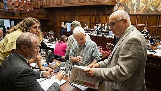 Sólo el tren y la eólica marina son unánimes en el Cabildo de Gran Canaria