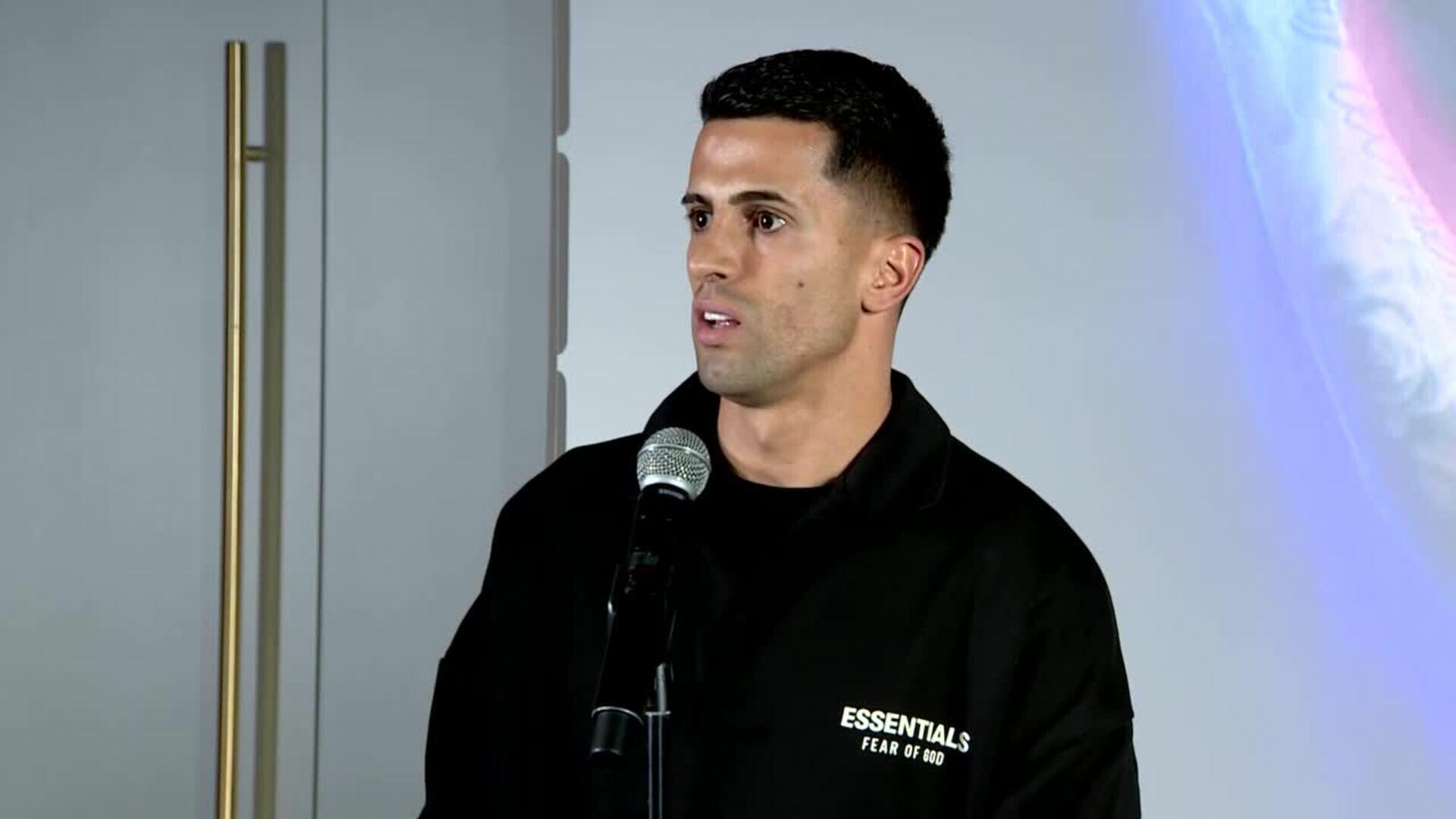 João Cancelo: "Quiero desafiarme e intentar tener un espacio en este Barça"