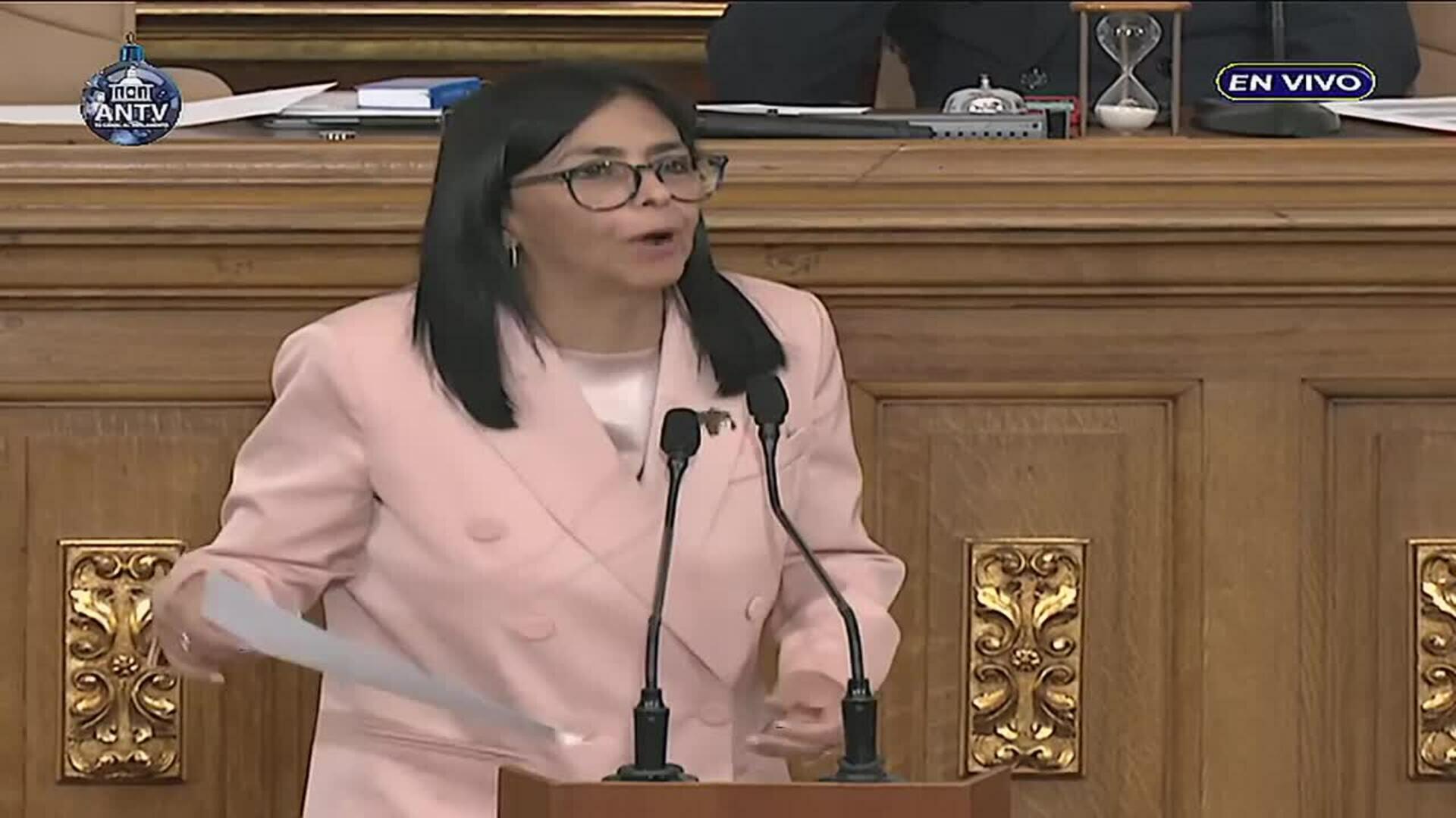 Trump insiste en tomar Groenlandia y mantiene una "larga" llamada con Delcy Rodríguez