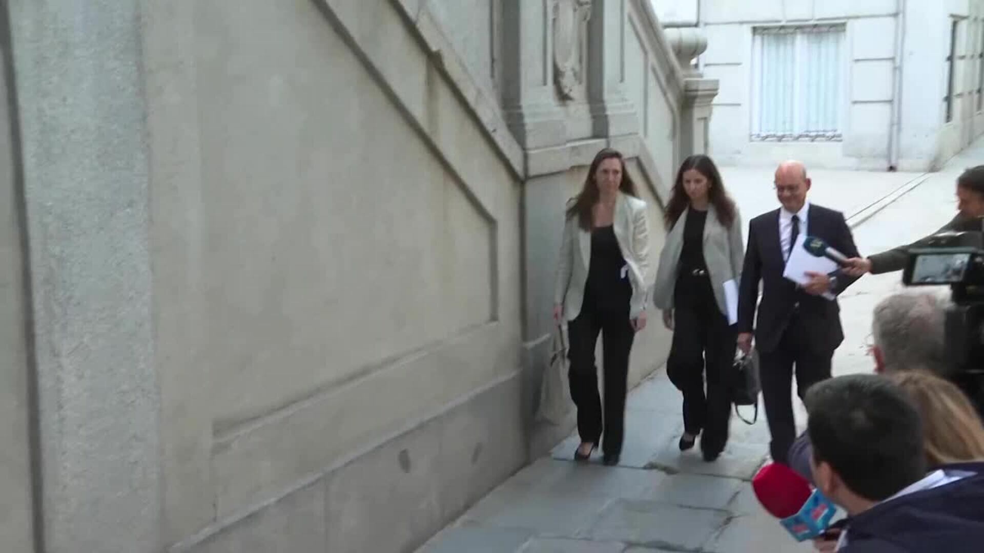 Julio Iglesias contrata al despacho de José Antonio Choclán para hacer frente a las acusaciones