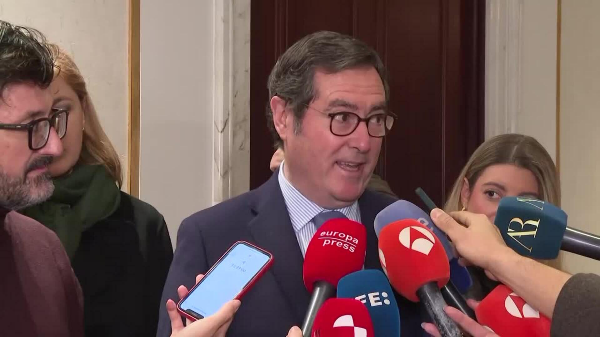 Garamendi: "La vicepresidenta dice cosas que ha prometido hace siete años y no han salido"