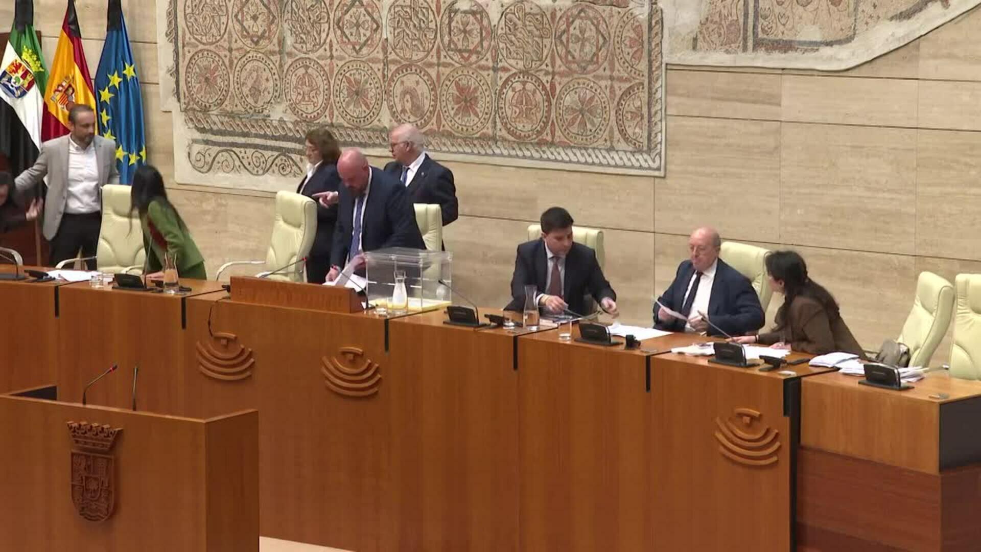 Guardiola confía en el acuerdo con Vox en Extremadura y contactará hoy con el equipo negociador