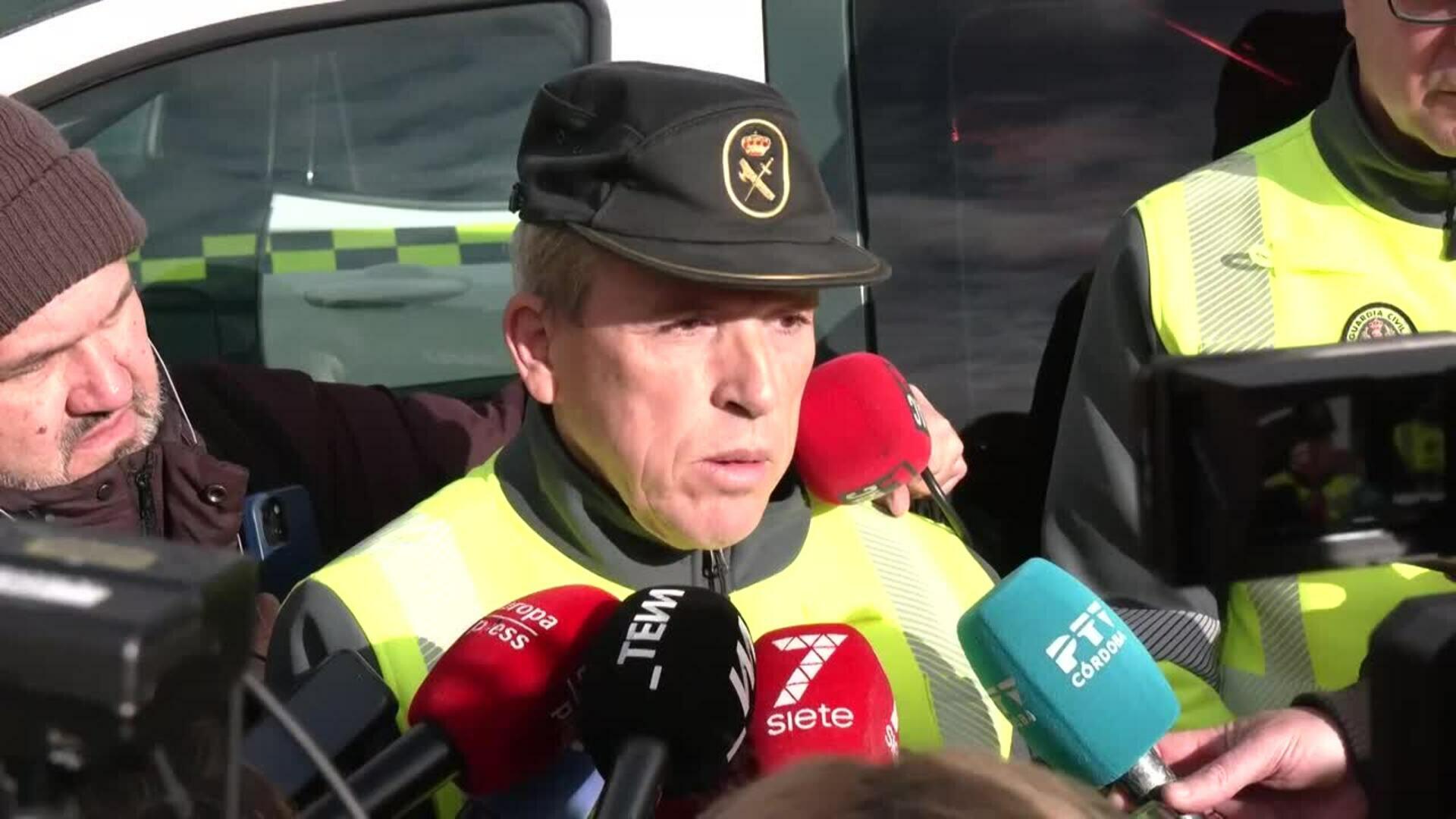 Los primeros guardia civiles en llegar al accidente: "Venía gente desde la oscuridad"