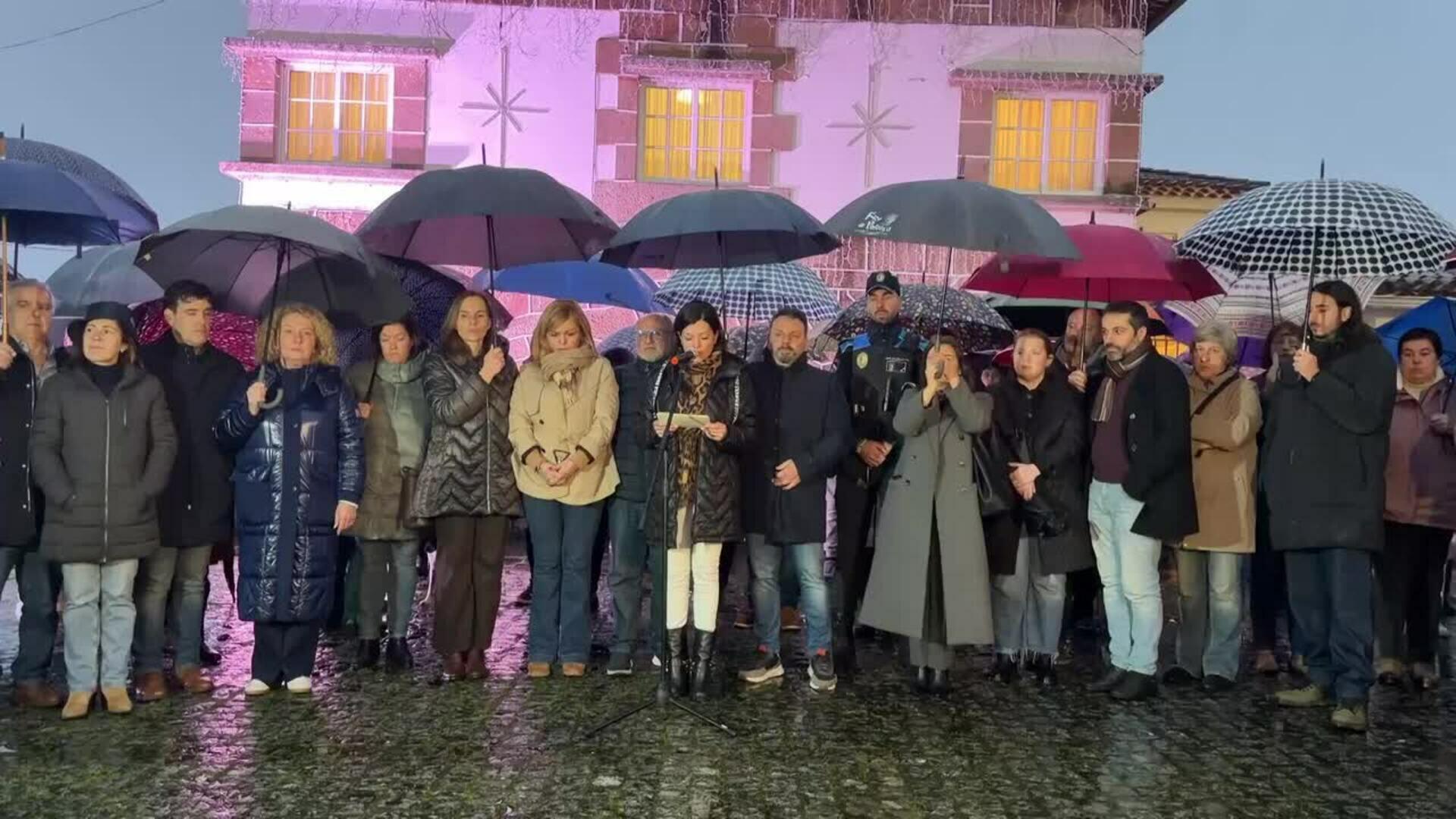 Minuto de silencio en Mos (Pontevedra) por el asesinato de una mujer