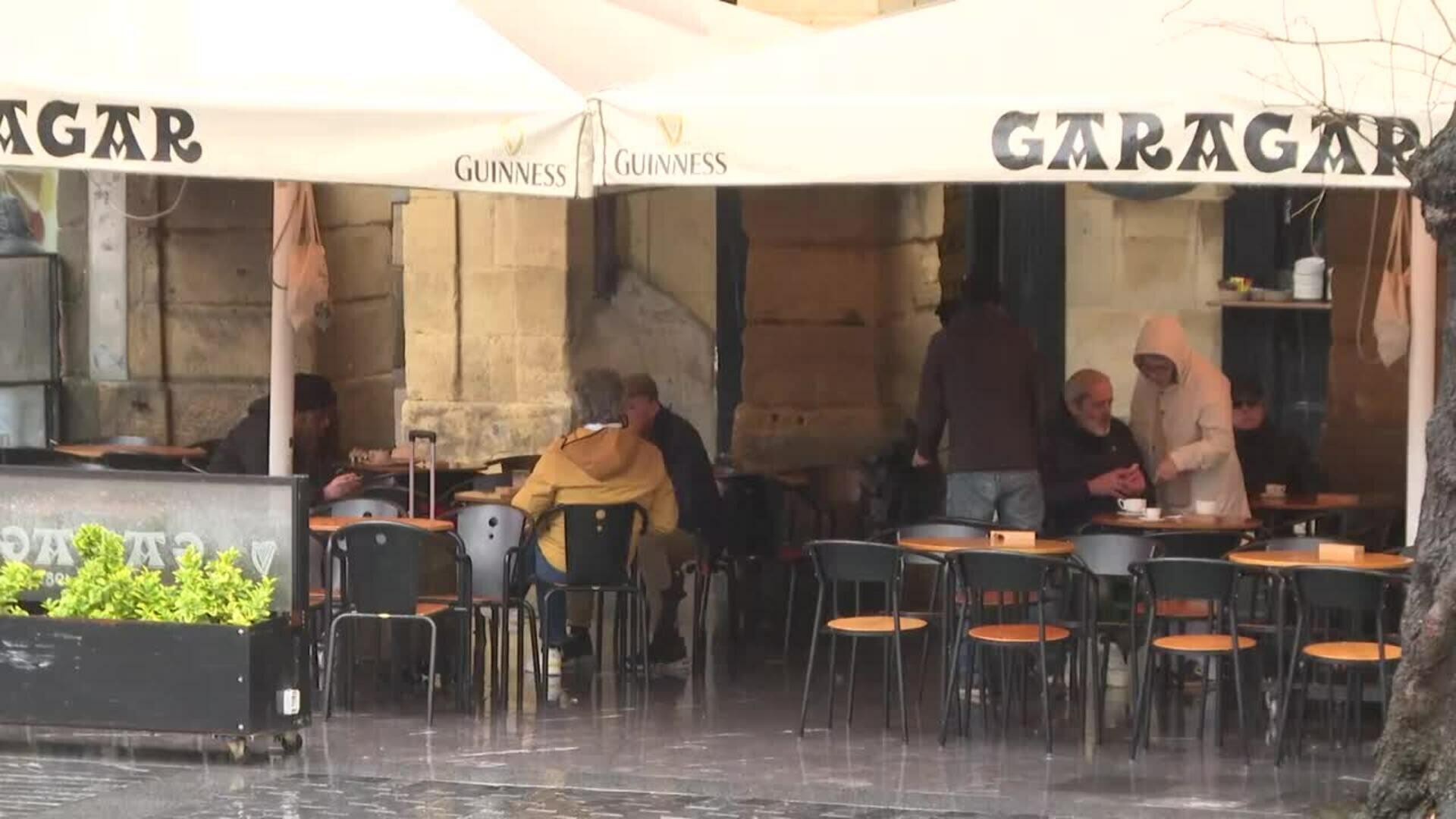 Euskadi amplia hasta el martes el aviso amarillo por lluvias persistentes en Bizkaia y Gipuzkoa