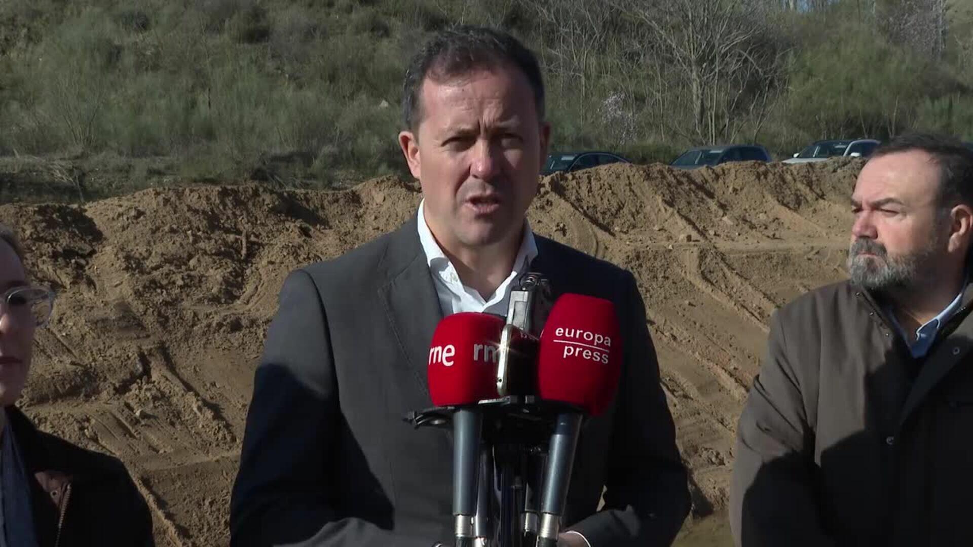 Ayuntamiento de Toledo saca 3.000 m3 de material en el arroyo de Valdelobos