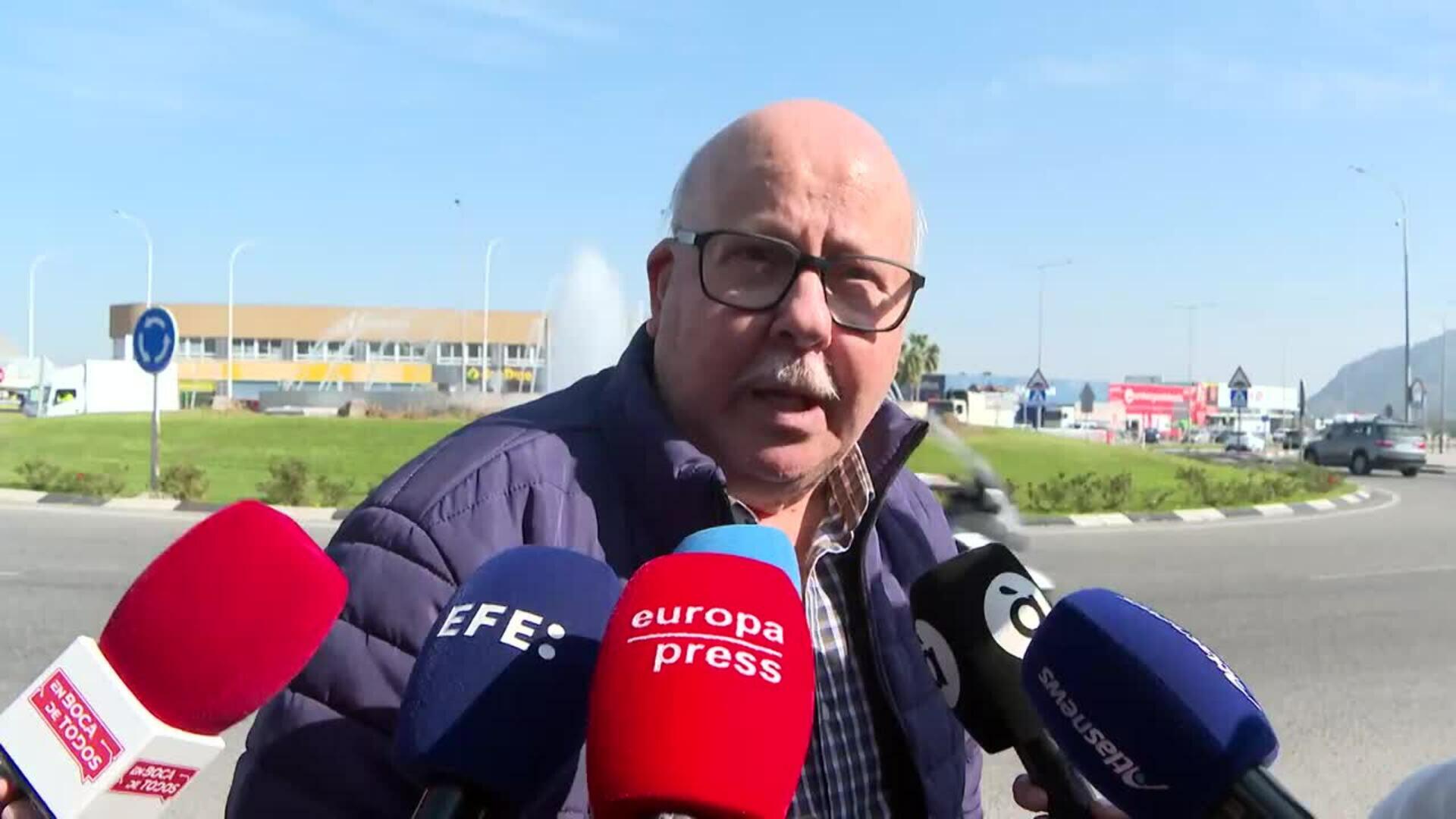 Algunos curiosos quieren despedir a Tejero tras su fallecimiento