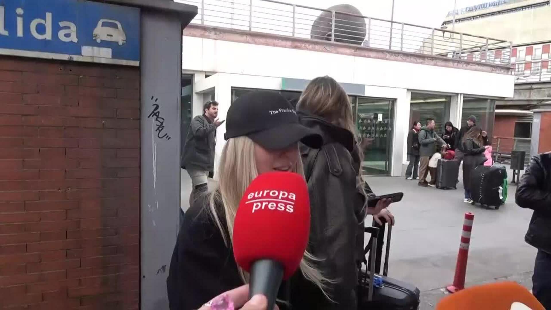 Ana Mena zanja los rumores tras la ausencia de Óscar Casas en los Goya