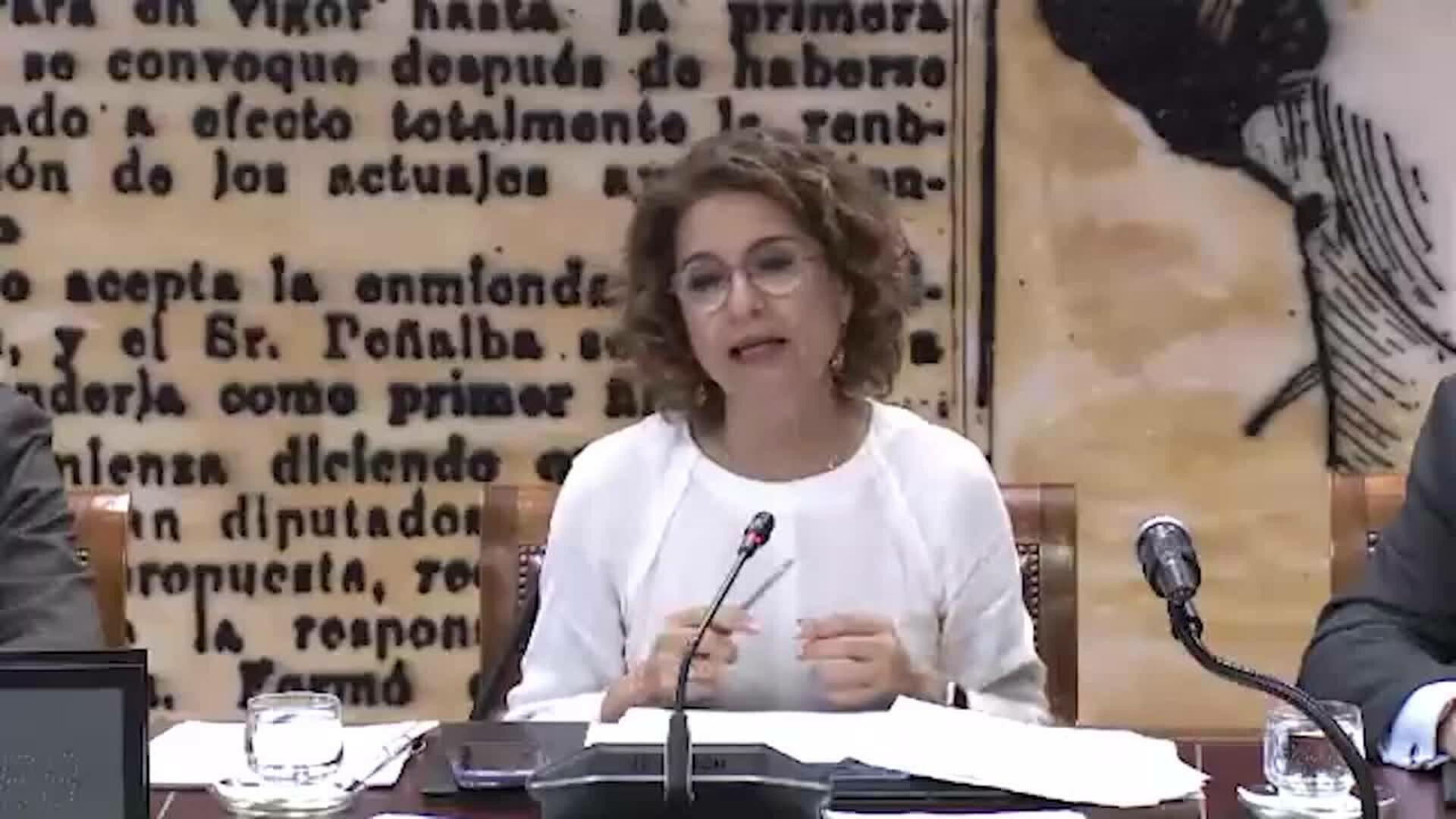 Montero descarta un cambio en la regla de gasto de las autonomías
