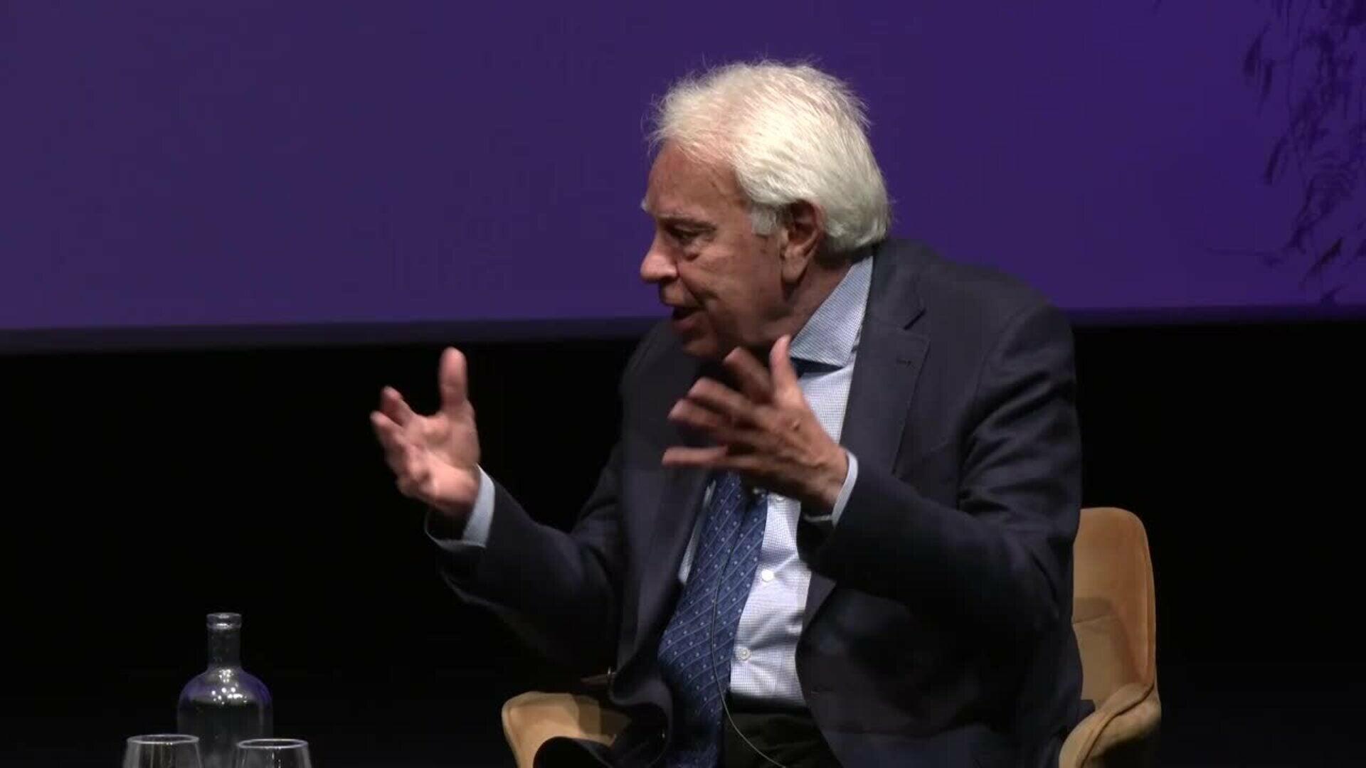 González alerta sobre el creciente "riesgo político" por la competencia con China y Rusia