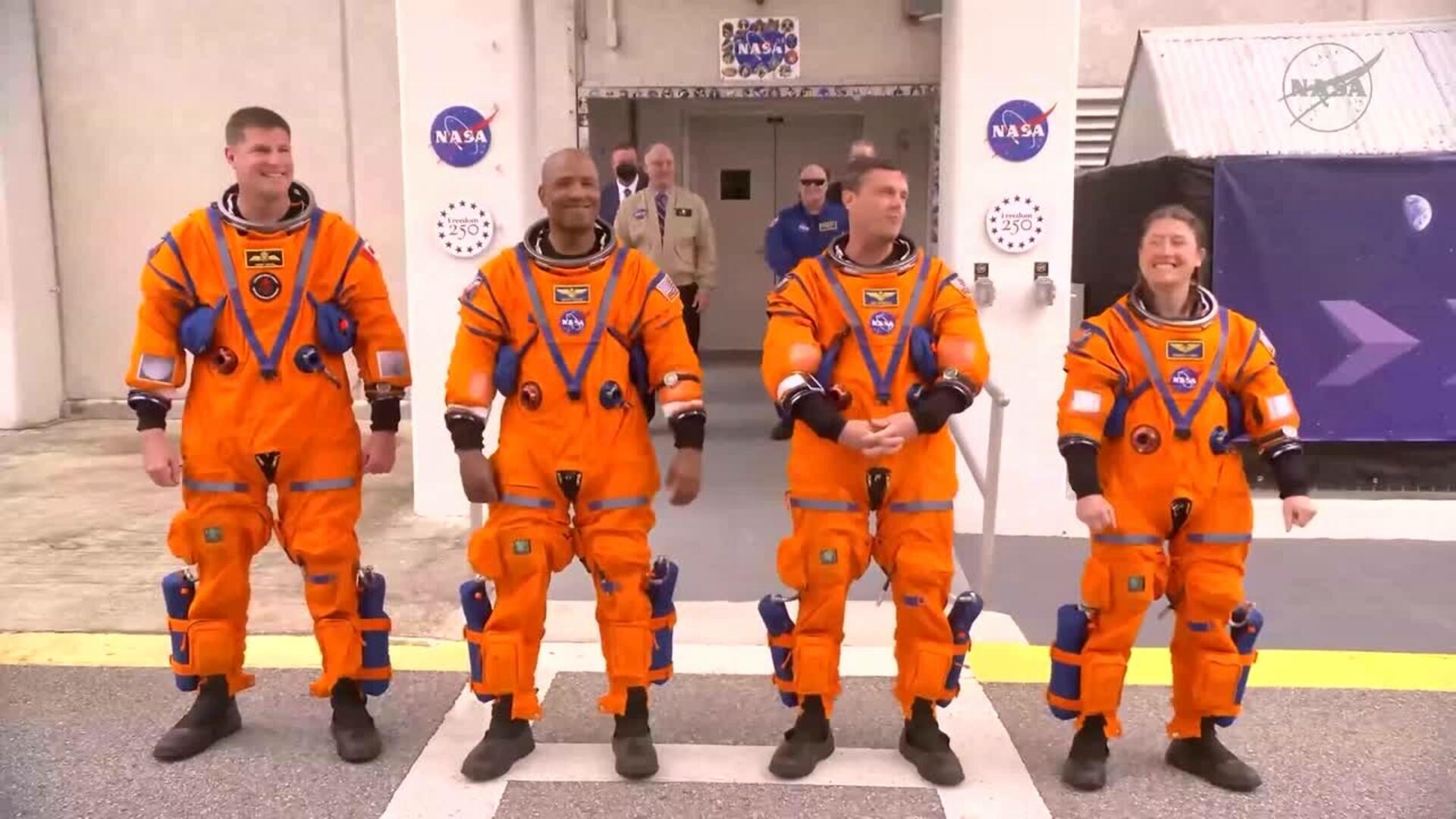 Artemis II toma la primera foto de la Tierra desde la cara oculta de la Luna