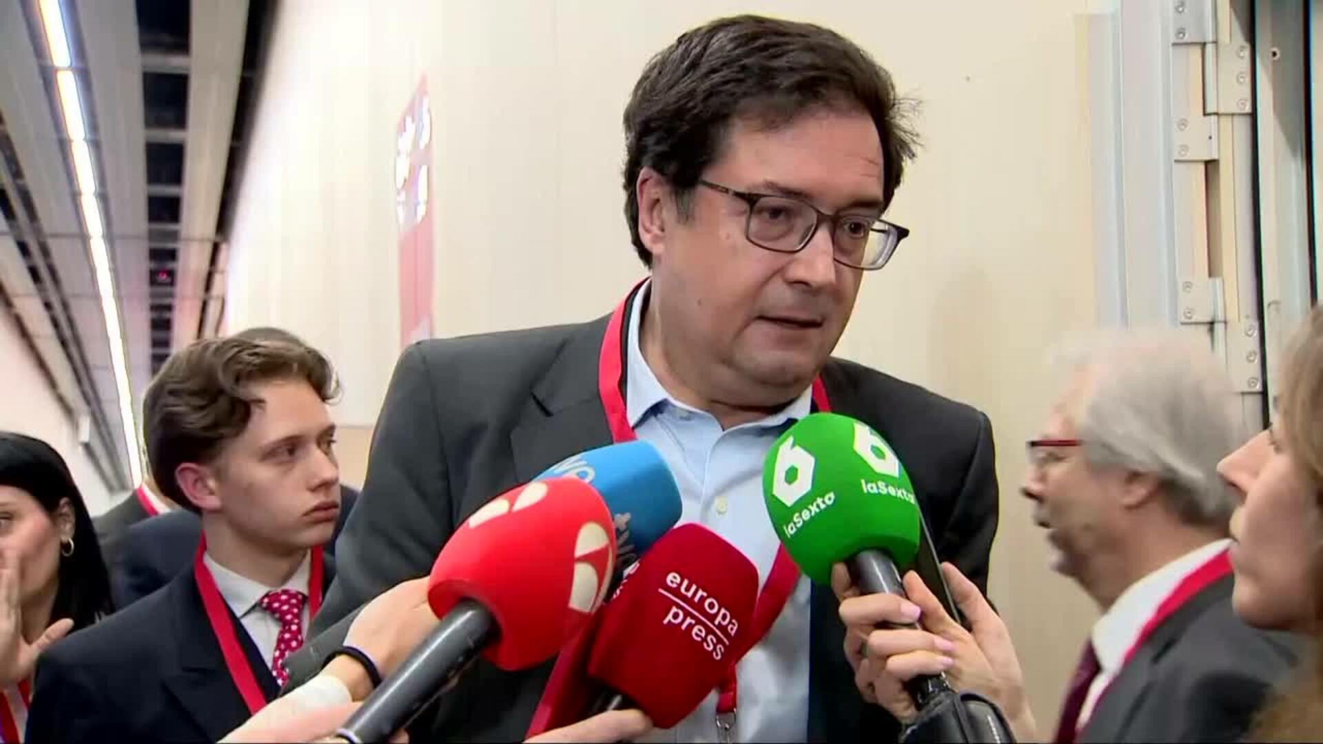 Óscar López critica a Ayuso por las palabras sobre la GPM: "Le gustan más las cumbres ultras"