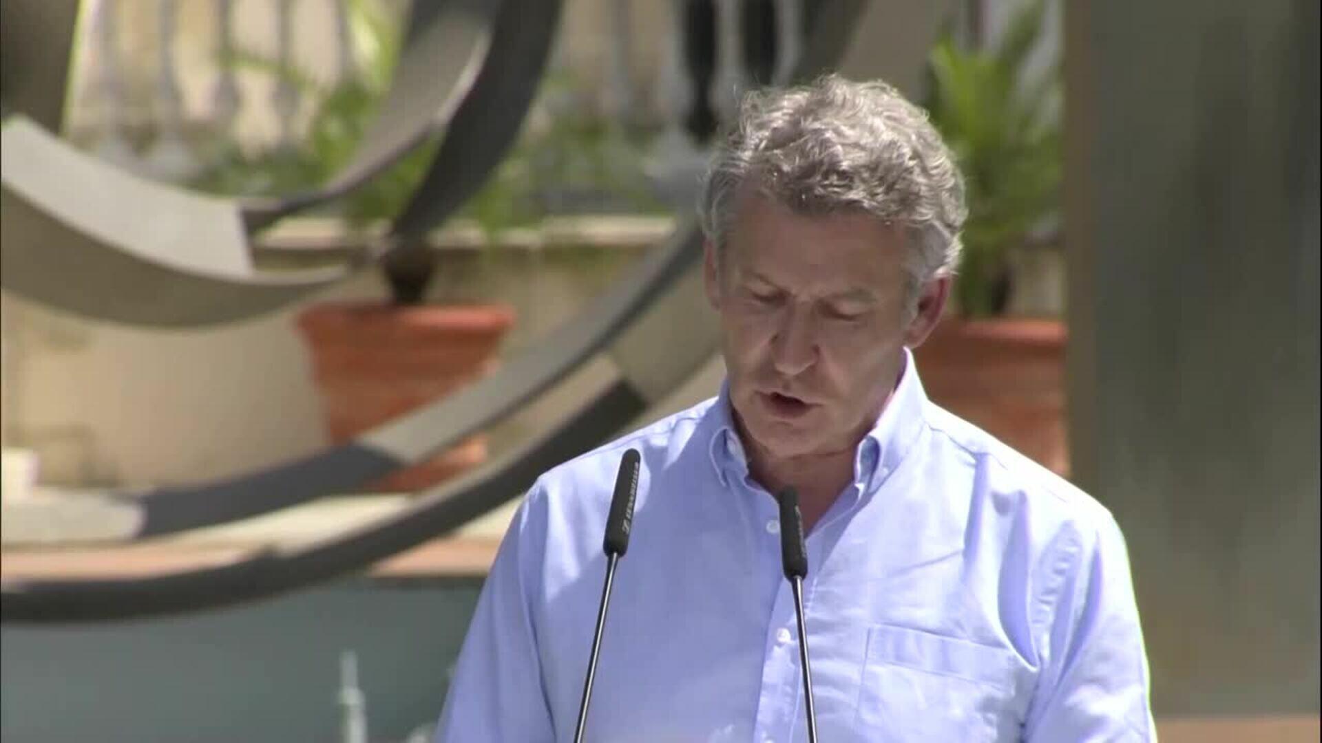 Feijóo critica a Montero por no renunciar a su acta en Andalucía, considerándolo irrespetuoso