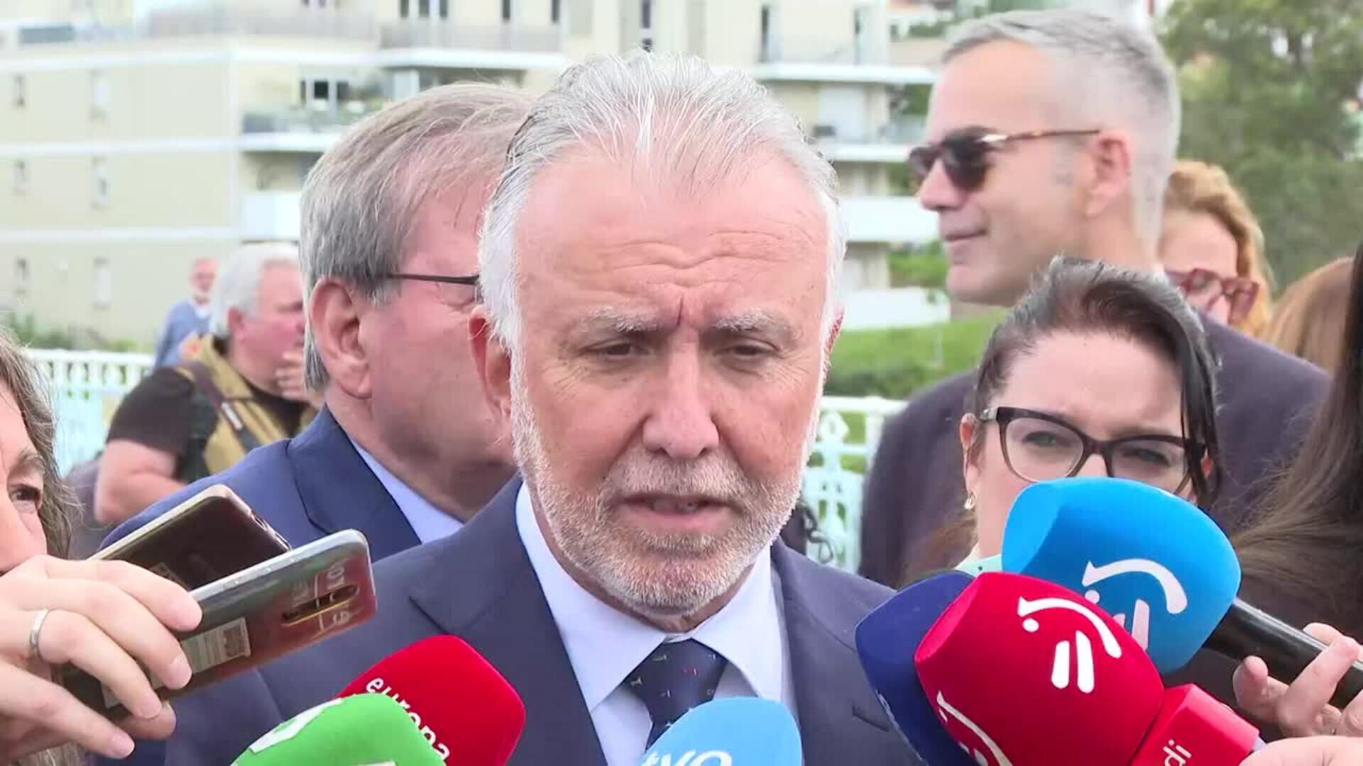 Torres pide al PP que "colabore" para que todos los viajeros puedan volver a sus casas