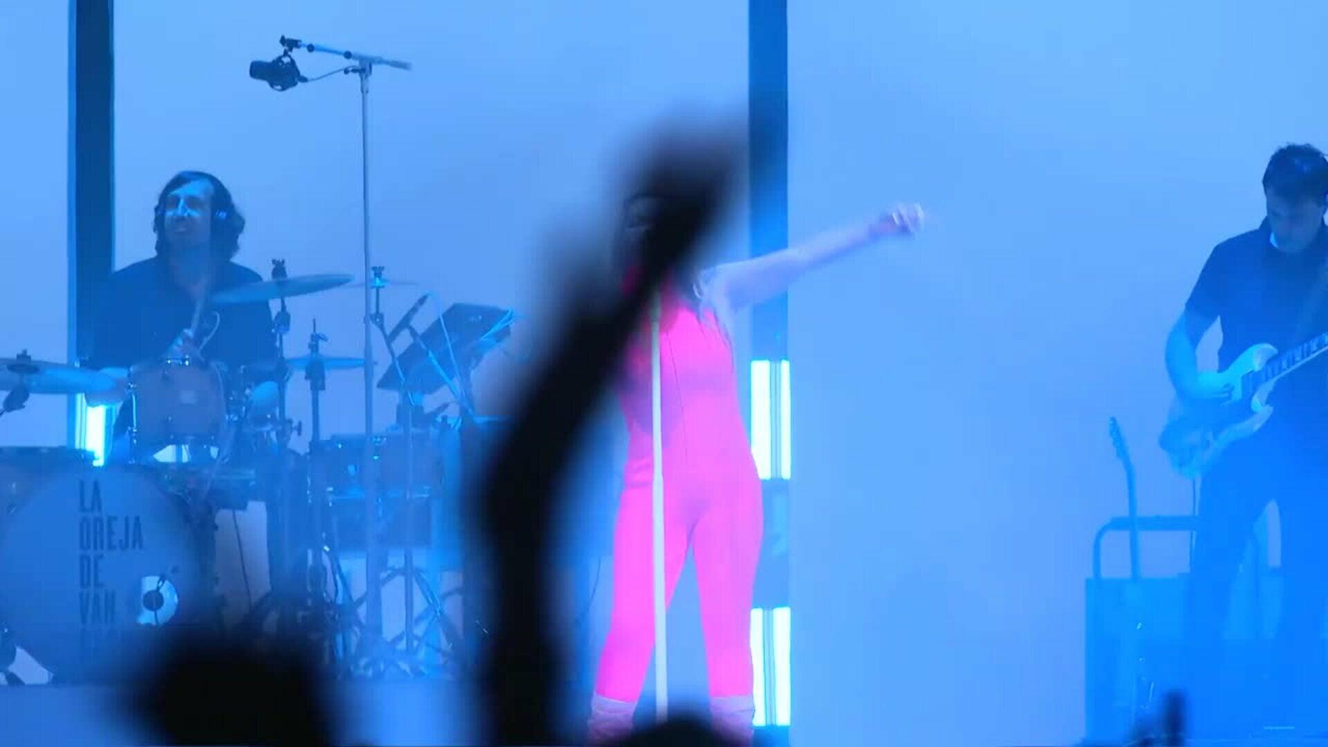 Amaia Montero vuelve a subirse al escenario con La Oreja de Van Gogh 19 años después