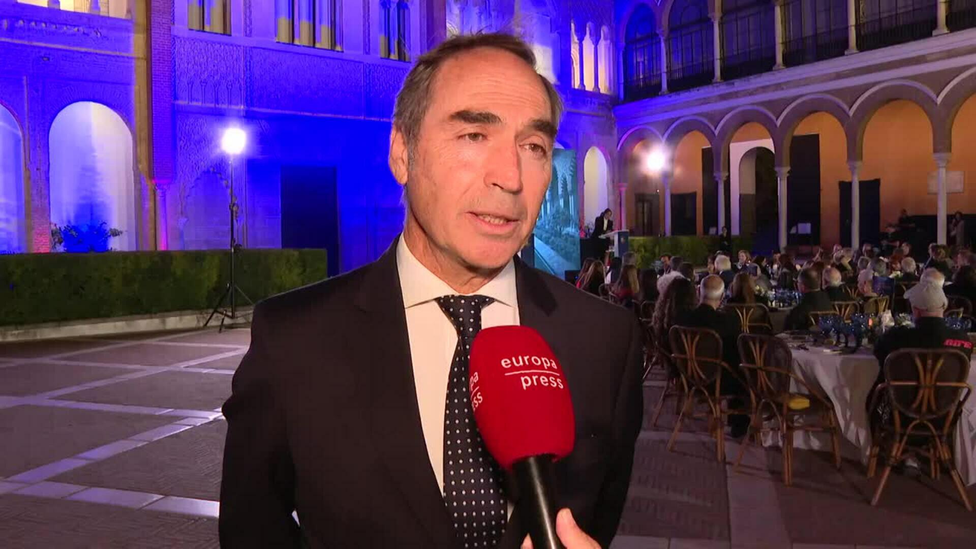 El editor Juan Ignacio Alonso agradece a SGAE la Medalla de Honor para cerrar su carrera