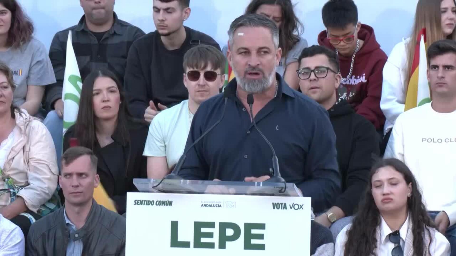 Abascal dice a Moreno que "debería saber cuál es su vocación", si política o Eurovisión