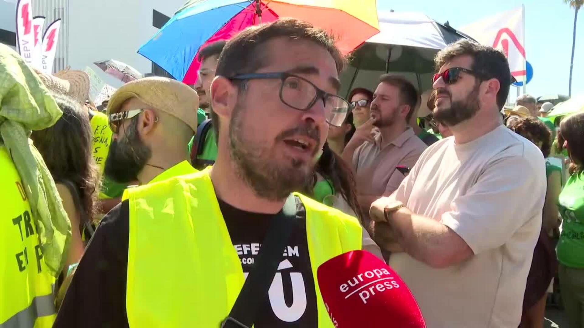 Directores de colegios valencianos presentan su dimisión ante Conselleria