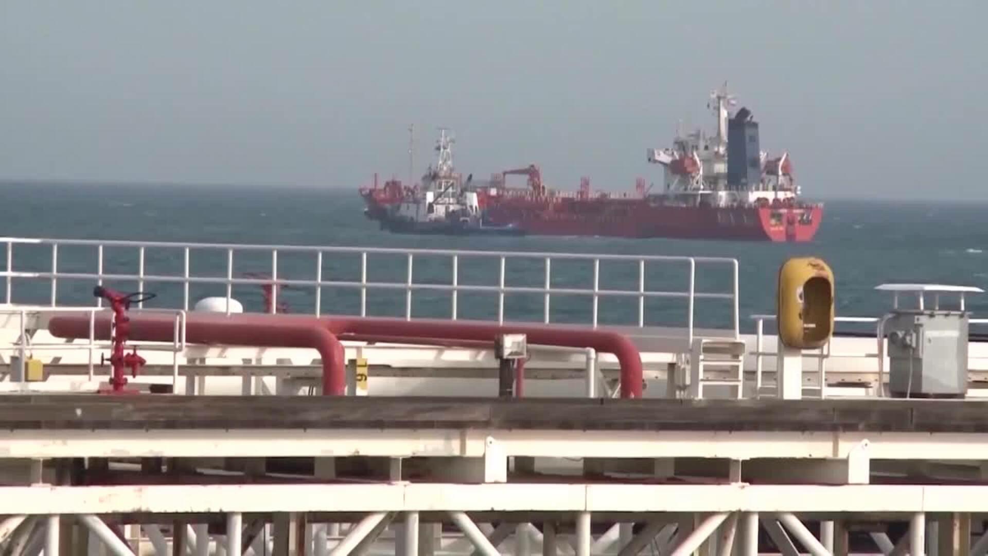EEUU lanza "ataques en defensa propia" contra embarcaciones y bases en el sur de Irán