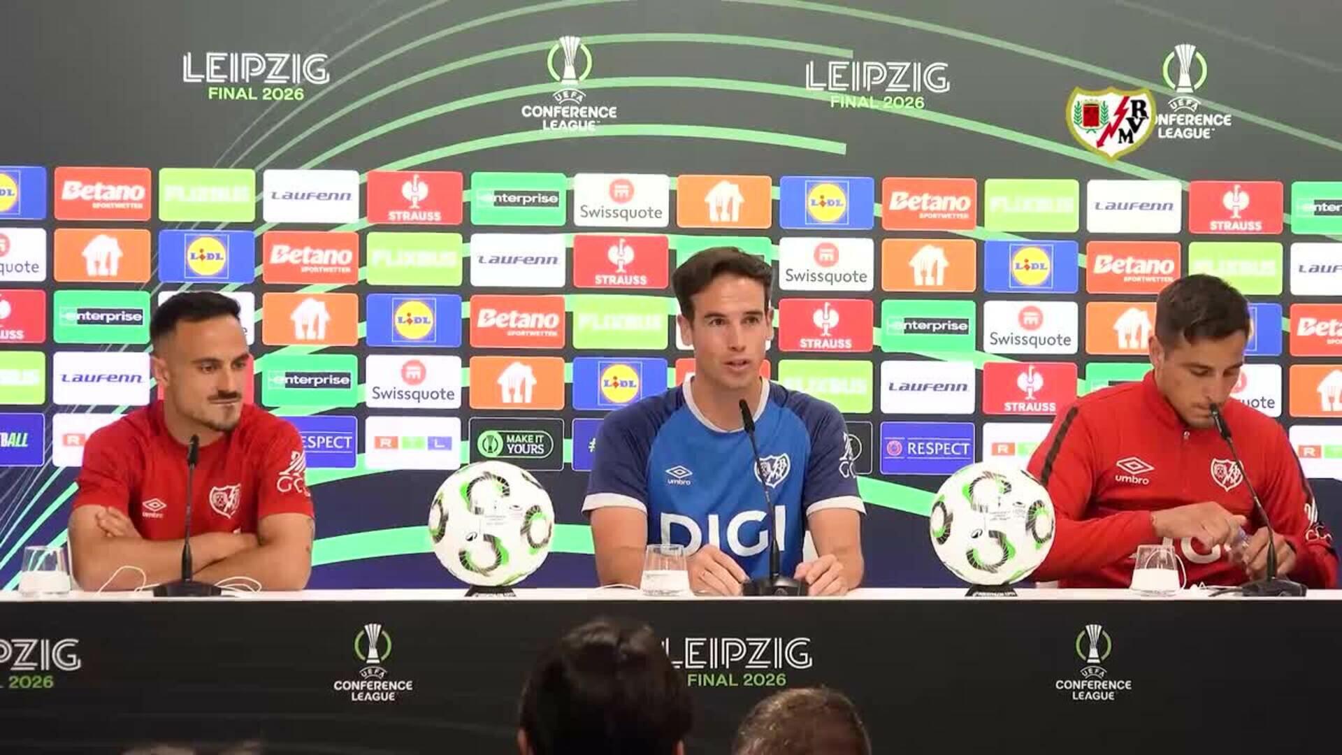 Iñigo Pérez, entrenador del Rayo: "Hay que obviar los focos y mantener nuestra identidad"
