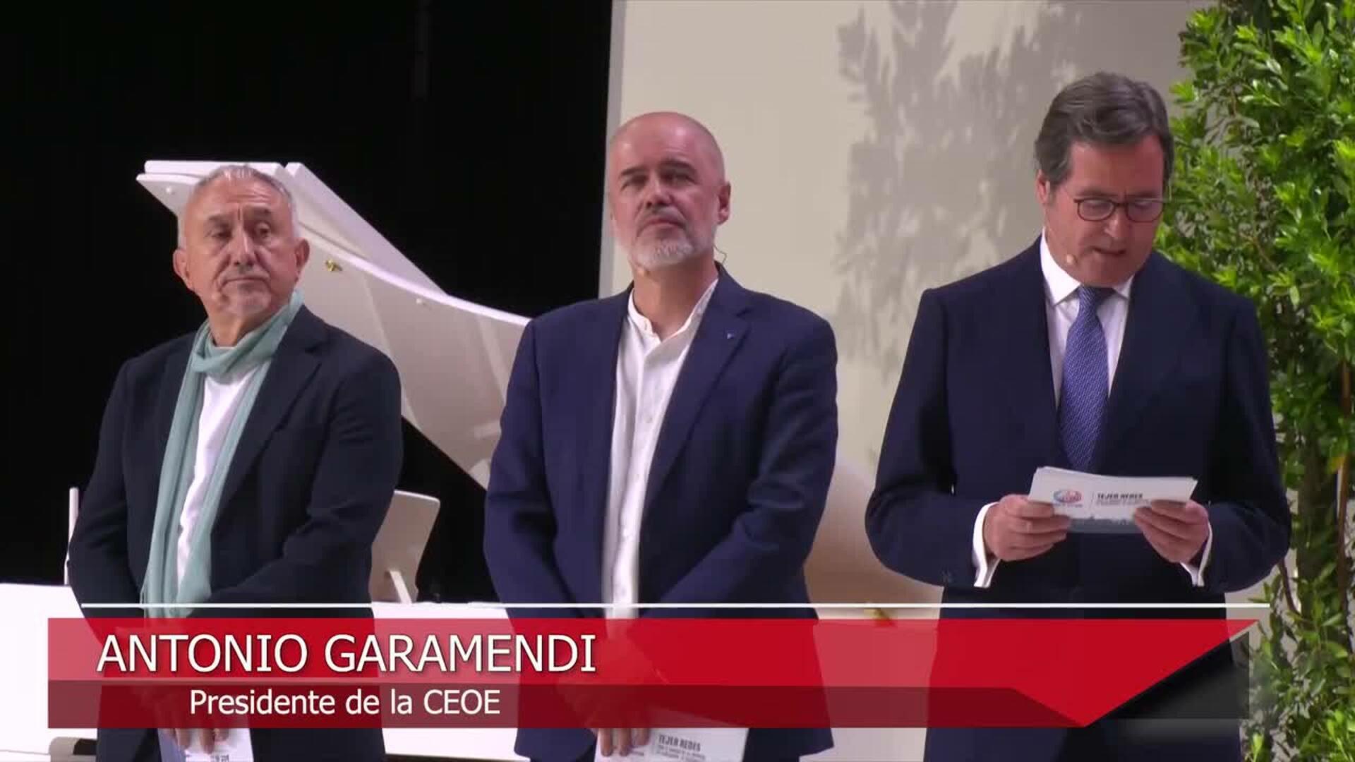 El Papa "teje redes" y une la cultura, la economía y el deporte español en un emotivo acto