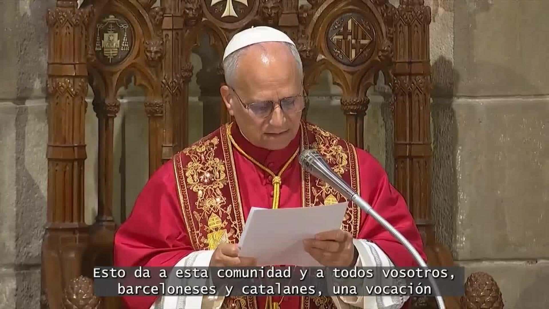 León XIV pide a los catalanes construir "unidad" en una homilía en catalán y castellano
