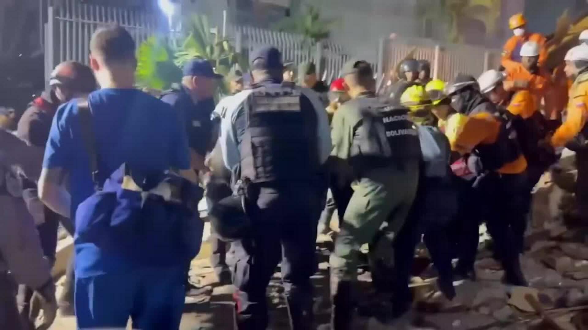 Aumentan a 235 los muertos y a más de 4.300 los heridos por el doble terremoto de Venezuela