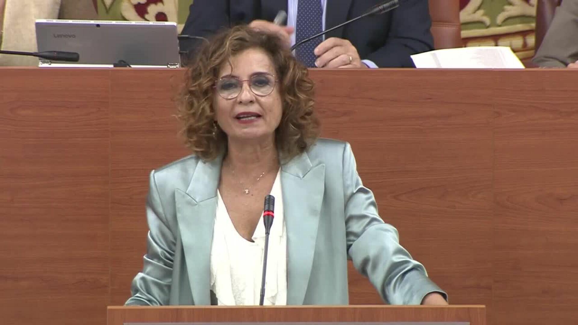 Montero ve un "fraude" el debate porque Moreno "escurre el bulto" del acuerdo con Vox