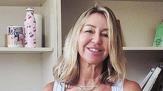 Estefanía Arencibia: «La pasión de Alonso Quesada por el arte la desconoce el gran público»