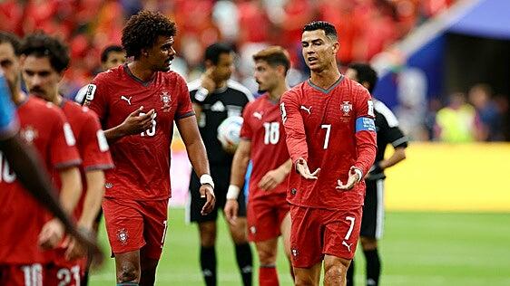 Cristiano, Joao Félix y Roberto Martínez abren las primeras grietas en Portugal