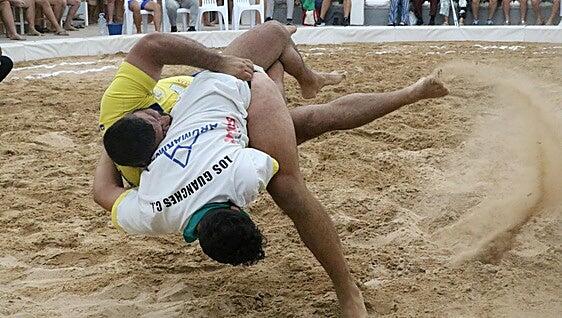 Los Guanches, primer finalista del Dielca de lucha corrida