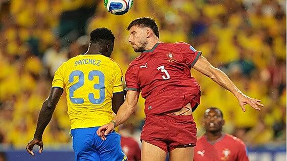 El recital de Colombia queda incompleto frente a una Portugal sin alma