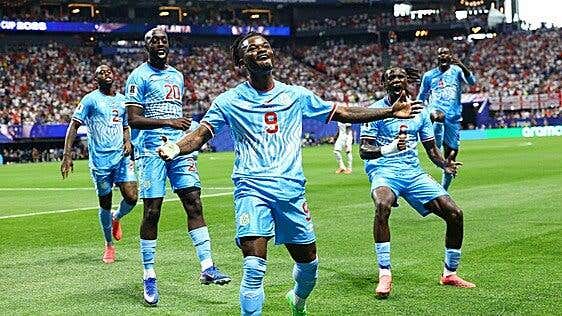 La historia del sorprendente goleador congoleño contra Inglaterra, que juega en España