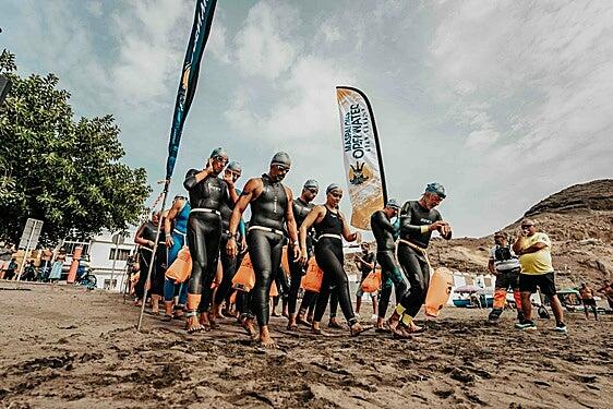 Maspalomas Open Water cuelga el cartel de lleno en un 15 aniversario récord con 500 participantes