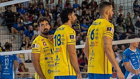 El CV Guaguas sucumbe en casa ante el Sporting de Lisboa (1-3)